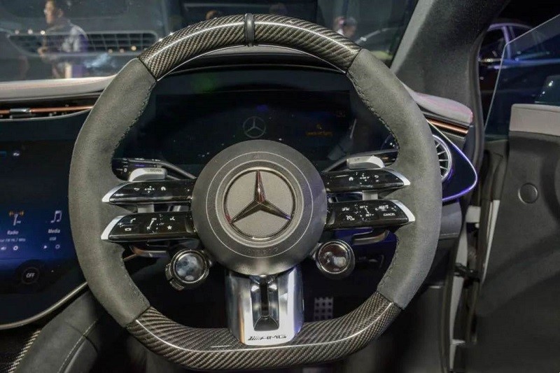 Cận cảnh Mercedes-AMG EQE 53 4Matic+ ra mắt tại Malaysia