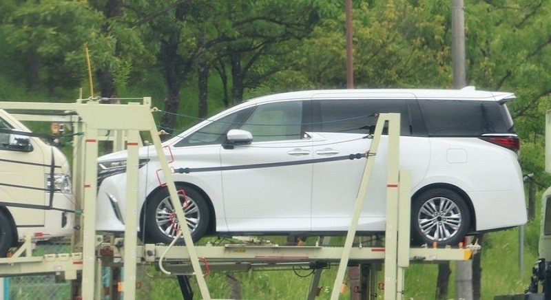 Toyota Alphard 2024 - 'Chuyên cơ mặt đất' chính thức lộ diện trước ngày ra mắt