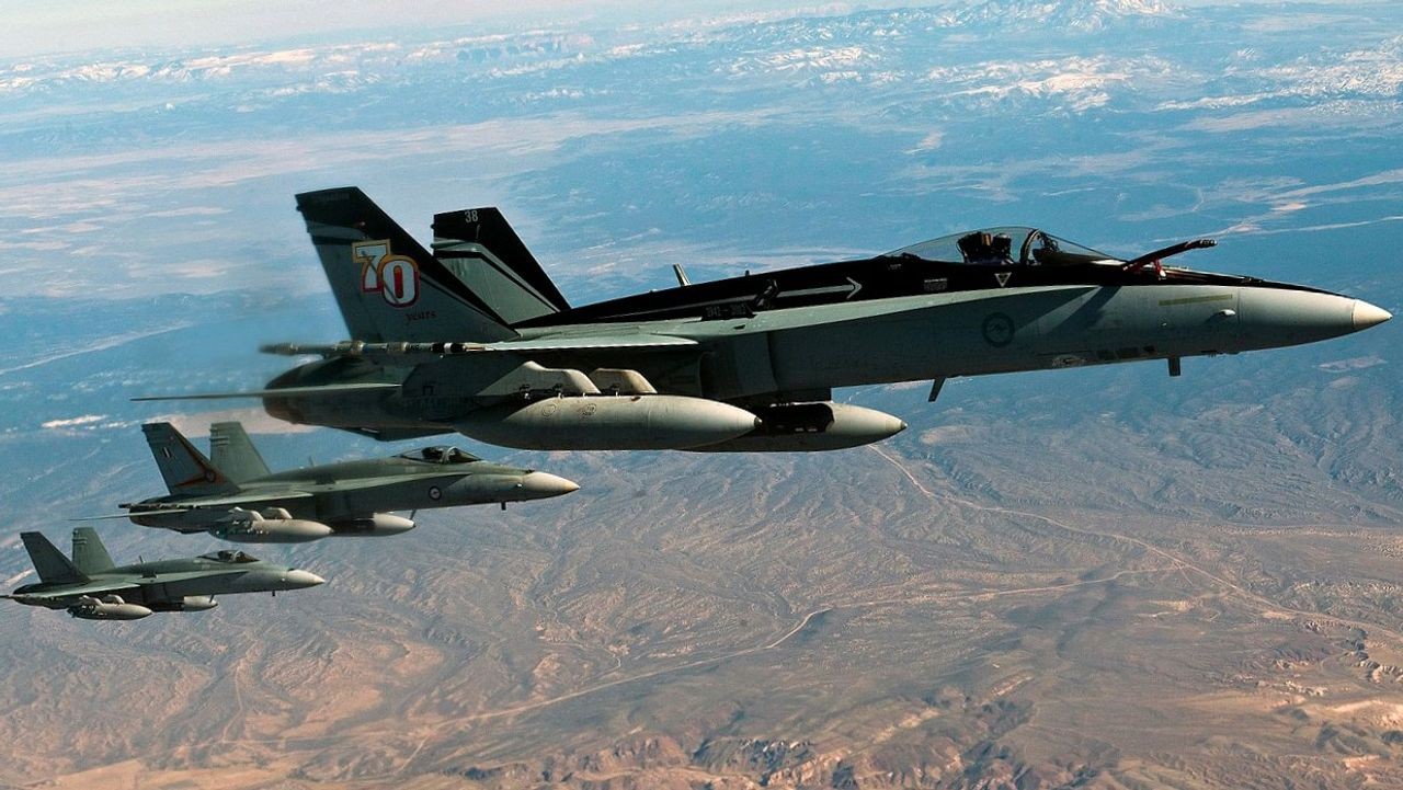 Ukraine "để mắt" tới máy bay chiến đấu F-18 của Australia