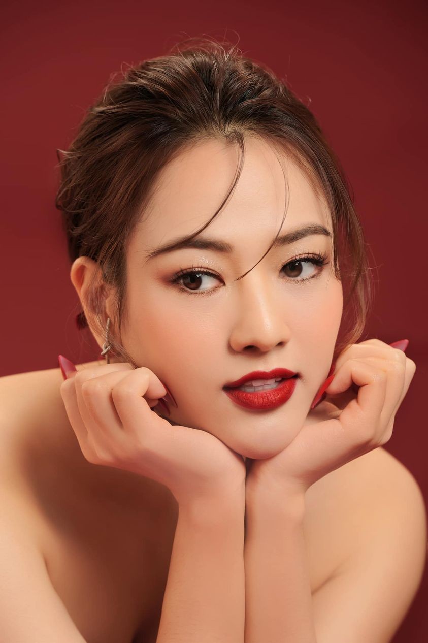 Nhan sắc diễn viên Việt Hoa phim Nơi giấc mơ tìm về