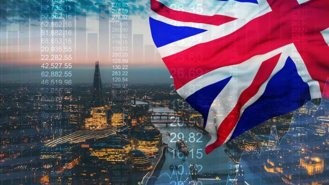 Cận kề bờ vực suy thoái, kinh tế Anh sẽ vượt qua thách thức kép thế nào?