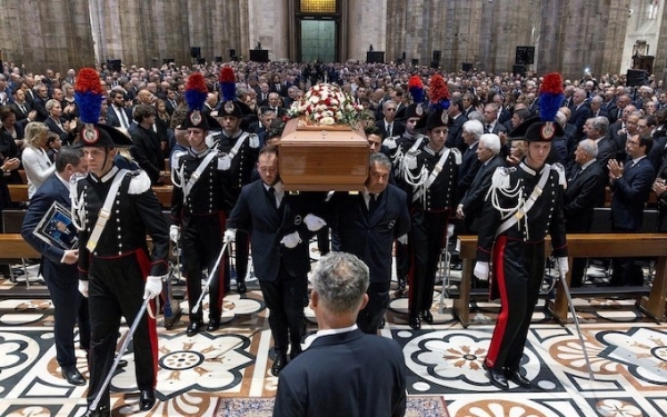 故ベルルスコーニ首相を国民が追悼、ドイツは国家安全保障戦略を採用、ニュージーランドはNATOに近づく