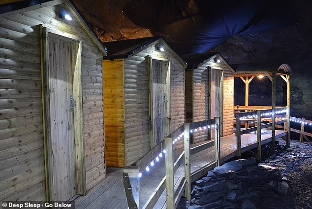 Anh: Khách sạn sâu nhất thế giới, 419m dưới lòng đất, gồm 4 cabin