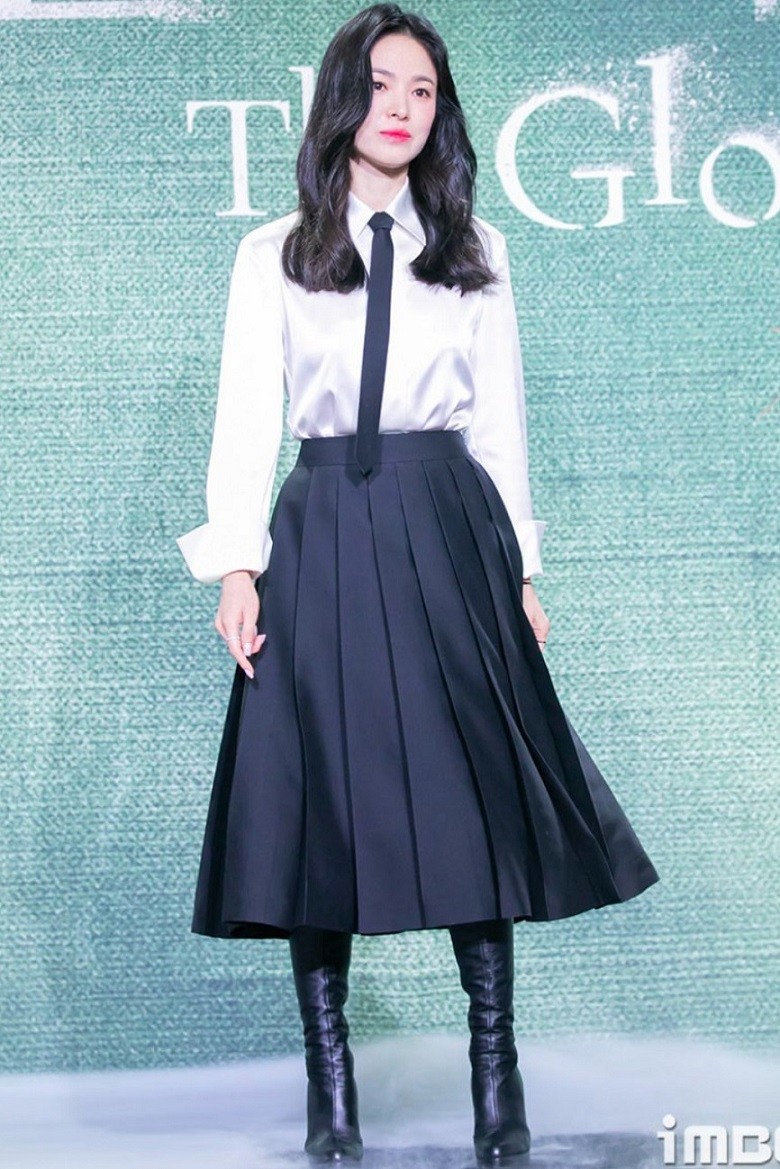 Gợi ý cách mặc đồ trắng trẻ trung và sang trọng như Song Hye Kyo