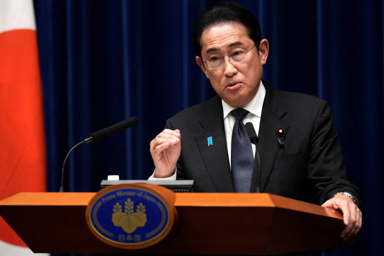 Thủ tướng Nhật Bản Kishida Fumio phát biểu trong một cuộc họp báo ở Tokyo. (Nguồn: Reuters) 