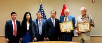 Trao tặng Kỷ niệm chương ‘Vì hòa bình, hữu nghị giữa các dân tộc’ cho một số bạn bè của Việt Nam tại Hoa Kỳ