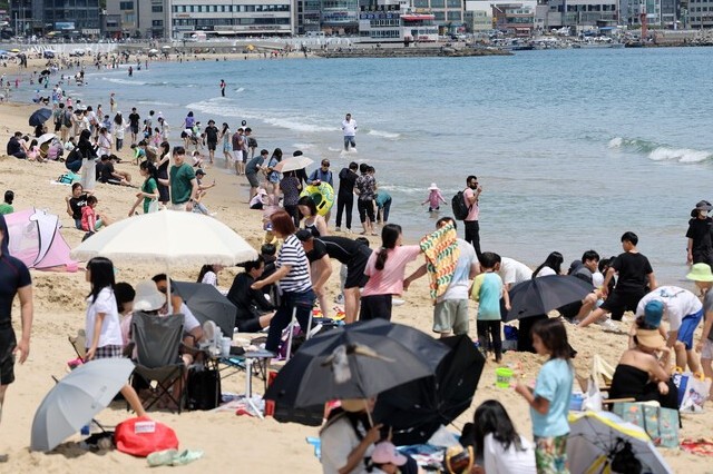 Hàn Quốc: Bảo vệ du khách, Busan nỗ lực ngăn chặt tình trạng tăng giá tại các bãi biển