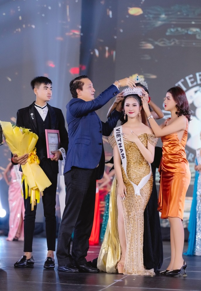 Nguyễn Trang Nguyệt Minh đăng quang cuộc thi Miss Teen Grand International 2023