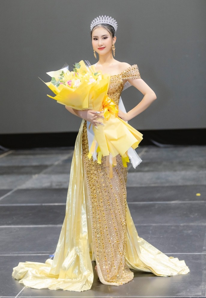 Nguyễn Trang Nguyệt Minh đăng quang cuộc thi Miss Teen Grand International 2023