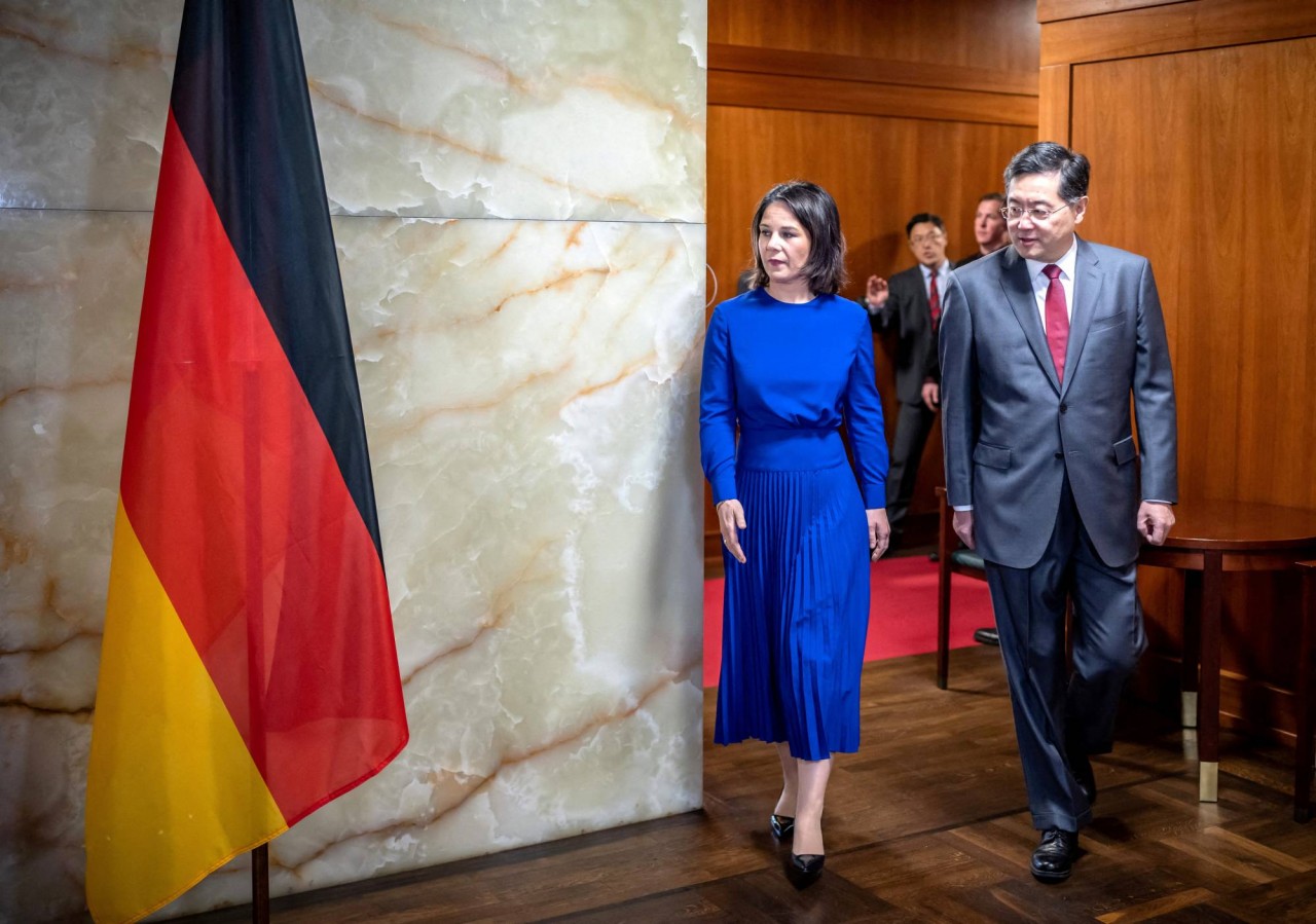 (06.20) Ngoại trưởng Trung Quốc Tần Cường (phải) và người đồng cấp nước chủ nhà Annalena Baerbock tại Berlin ngày 10/5/2023. (Nguồn: Reuters)