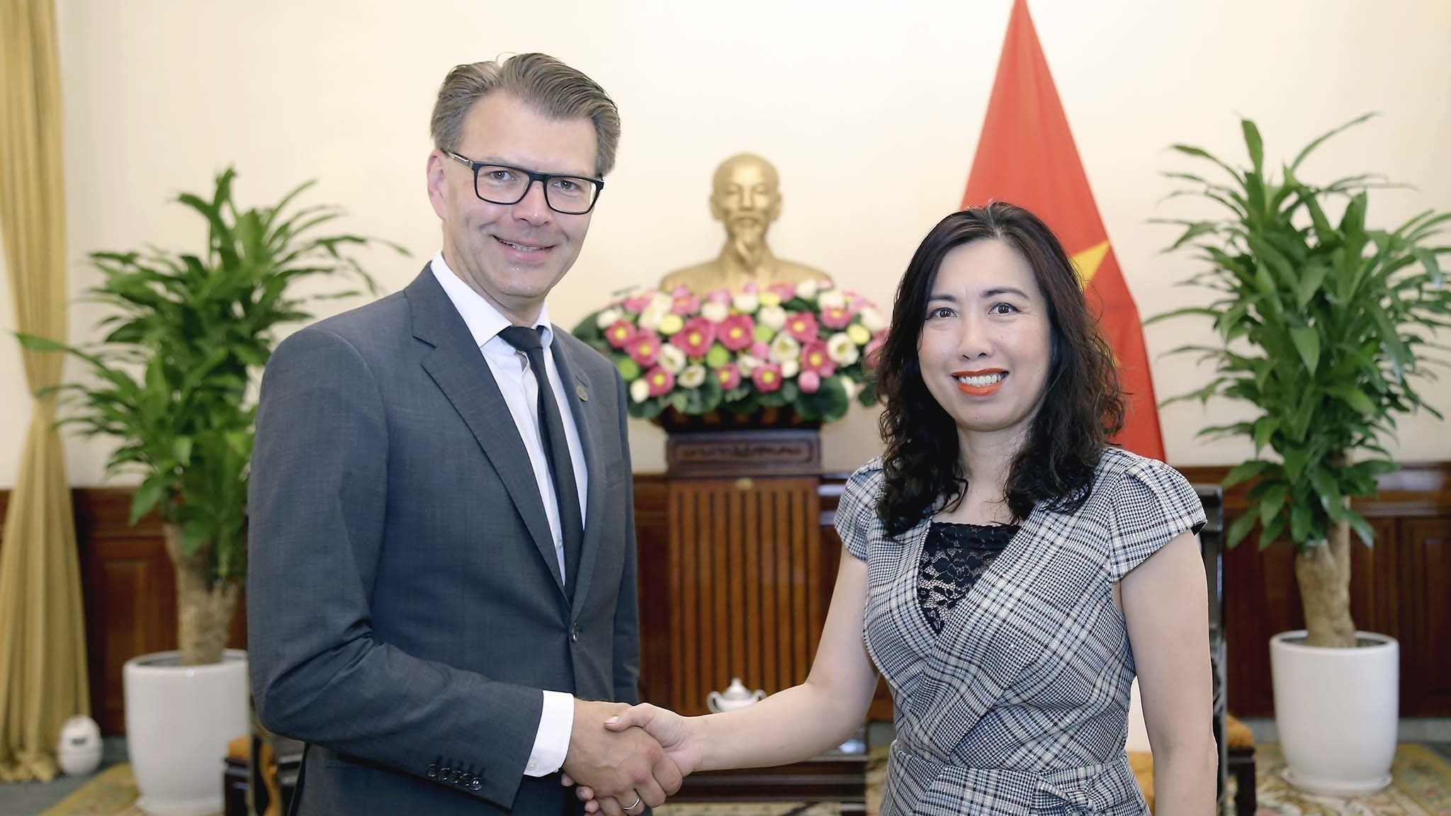 DASE ủng hộ mạnh mẽ tăng cường quan hệ hợp tác giữa Việt Nam và EU