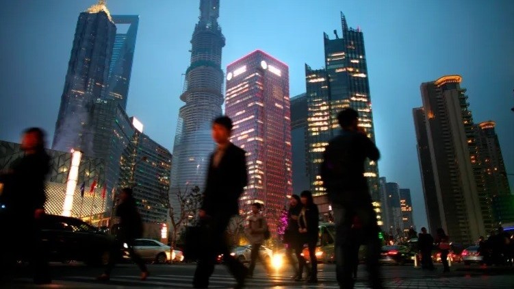Một loạt chỉ số kinh tế thấp hơn kỳ vọng, những bài toán hóc búa nào đang thách thức Trung Quốc?