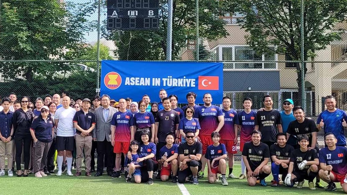 Đại sứ quán Việt Nam tổ chức giải bóng đá giao hữu nhân kỷ niệm 45 năm quan hệ ngoại giao Việt Nam-Thổ Nhĩ Kỳ