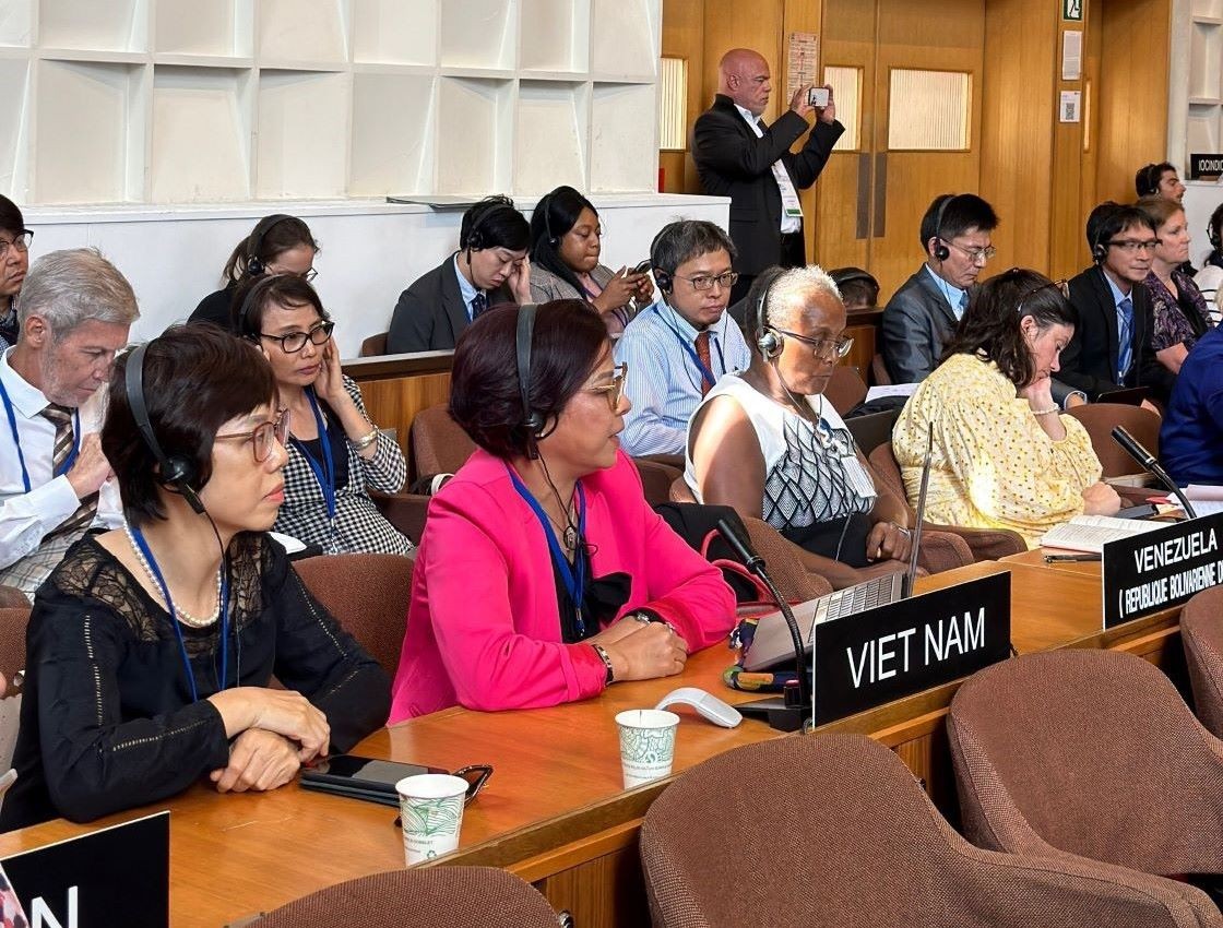Đoàn Việt Nam tại phiên họp thứ 32 Ủy ban Hải dương học Liên hợp quốc.