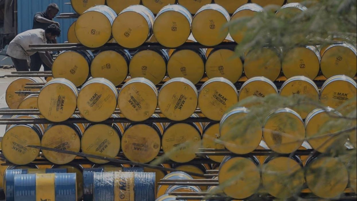 Doanh nghiệp Ấn Độ dùng Nhân dân tệ mua dầu Nga, Moscow 'ào ạt' đưa hàng ra thế giới