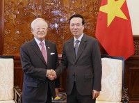 Chủ tịch nước Võ Văn Thưởng tiếp Chủ tịch Liên đoàn giới chủ các doanh nghiệp Hàn Quốc