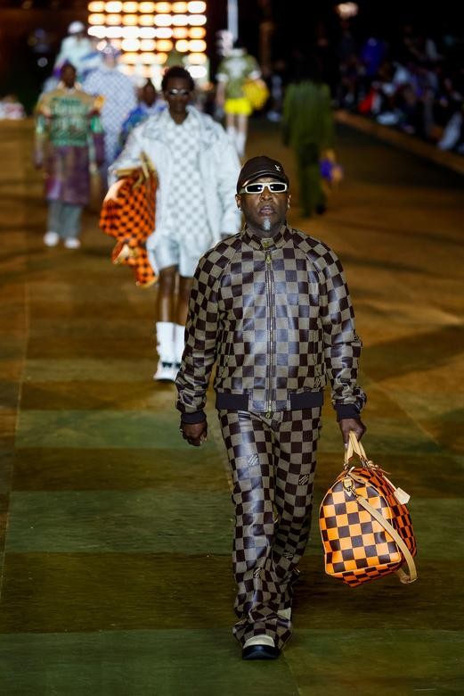 Buổi trình diễn của Louis Vuitton: Đã mắt với bộ sưu tập đầu tay của nhà thiết kế Pharrell Williams