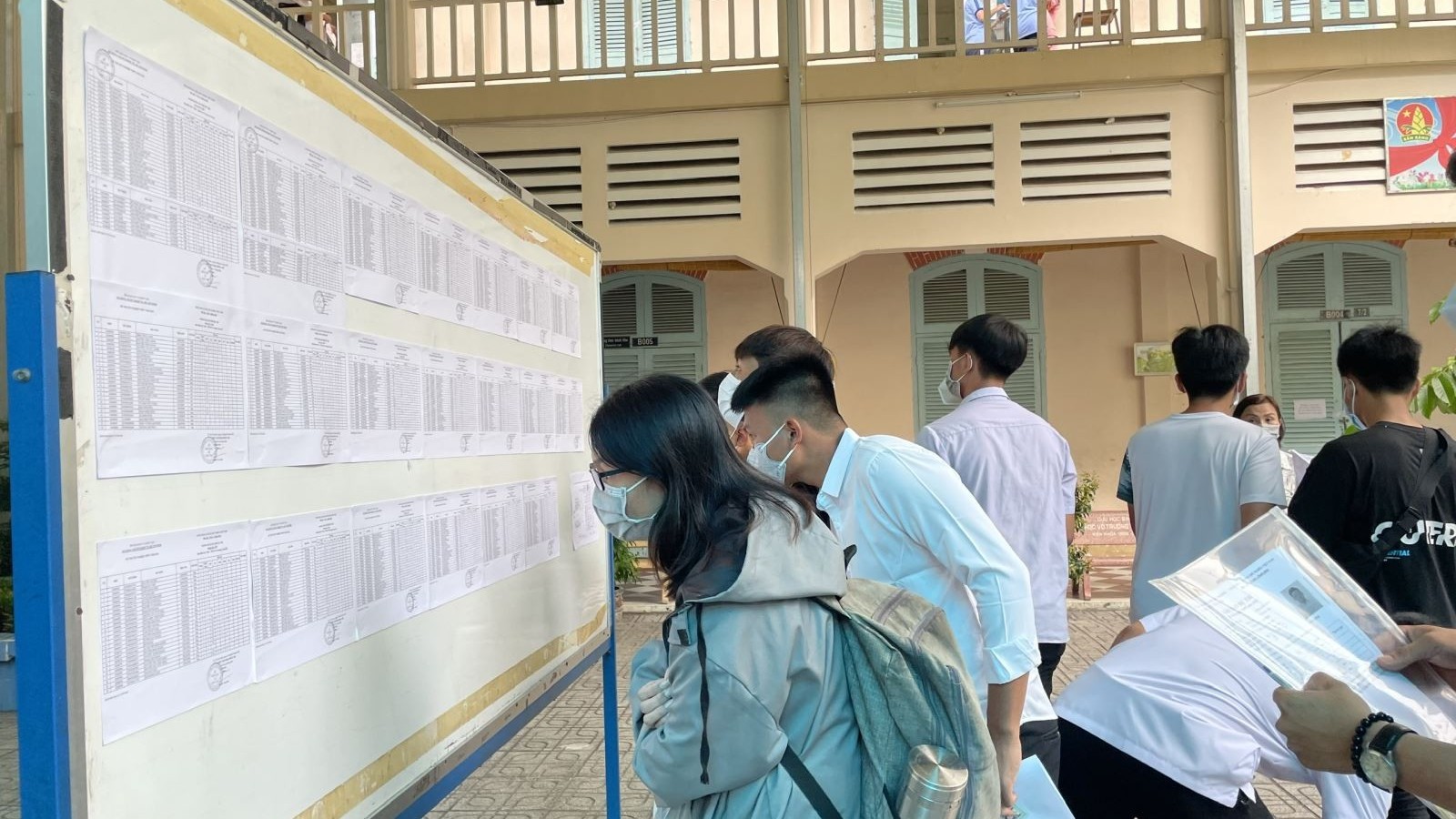 TP. Hồ Chí Minh: Hồ sơ xét tuyển điểm thi đánh giá năng lực giảm mạnh, điểm chuẩn không giảm