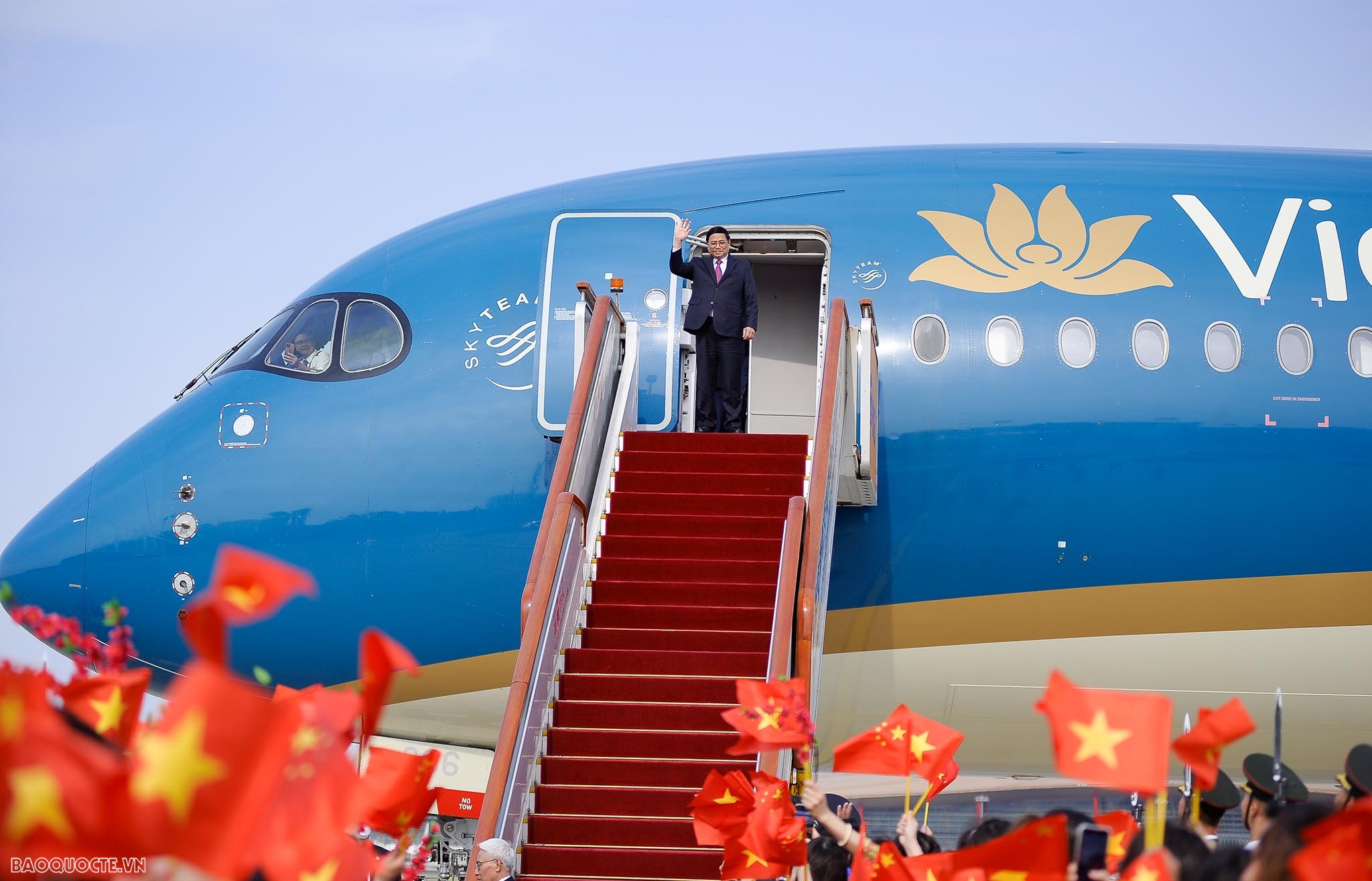 Prime Minister Pham Minh Chinh arrives in Beijing, starts official visit to China