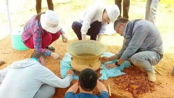 Trung Quốc khai quật ngôi mộ cổ 2.000 năm cùng nhiều đồ vật quý giá