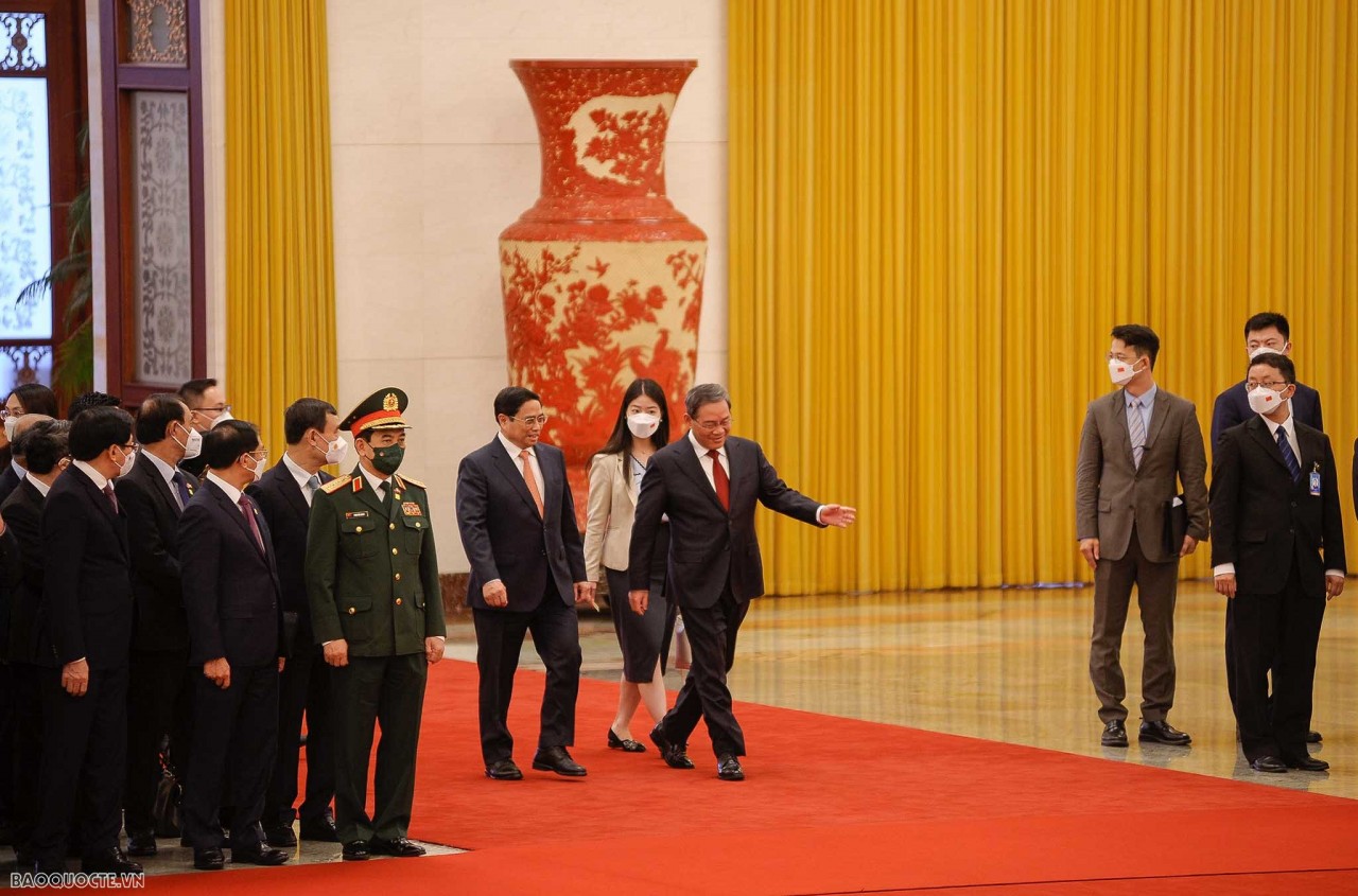 Chinese leader hosts welcome ceremony for Prime Minister Pham Minh Chinh in Beijing