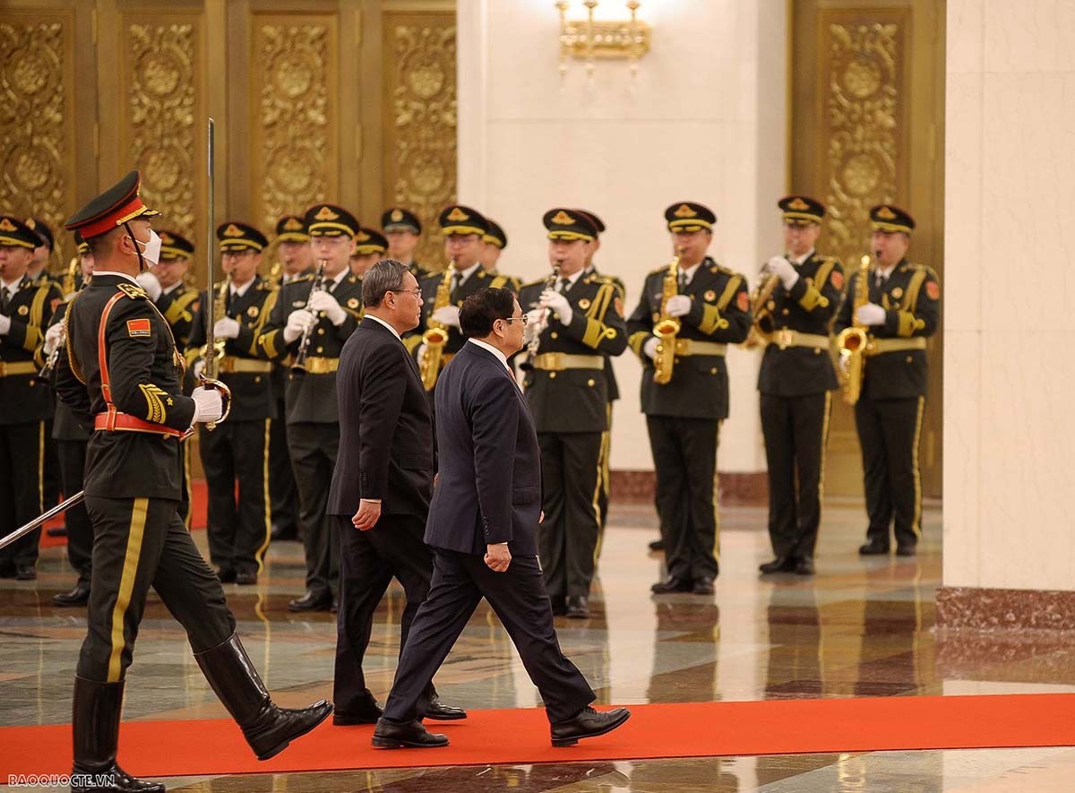 Chinese leader hosts welcome ceremony for Prime Minister Pham Minh Chinh in Beijing