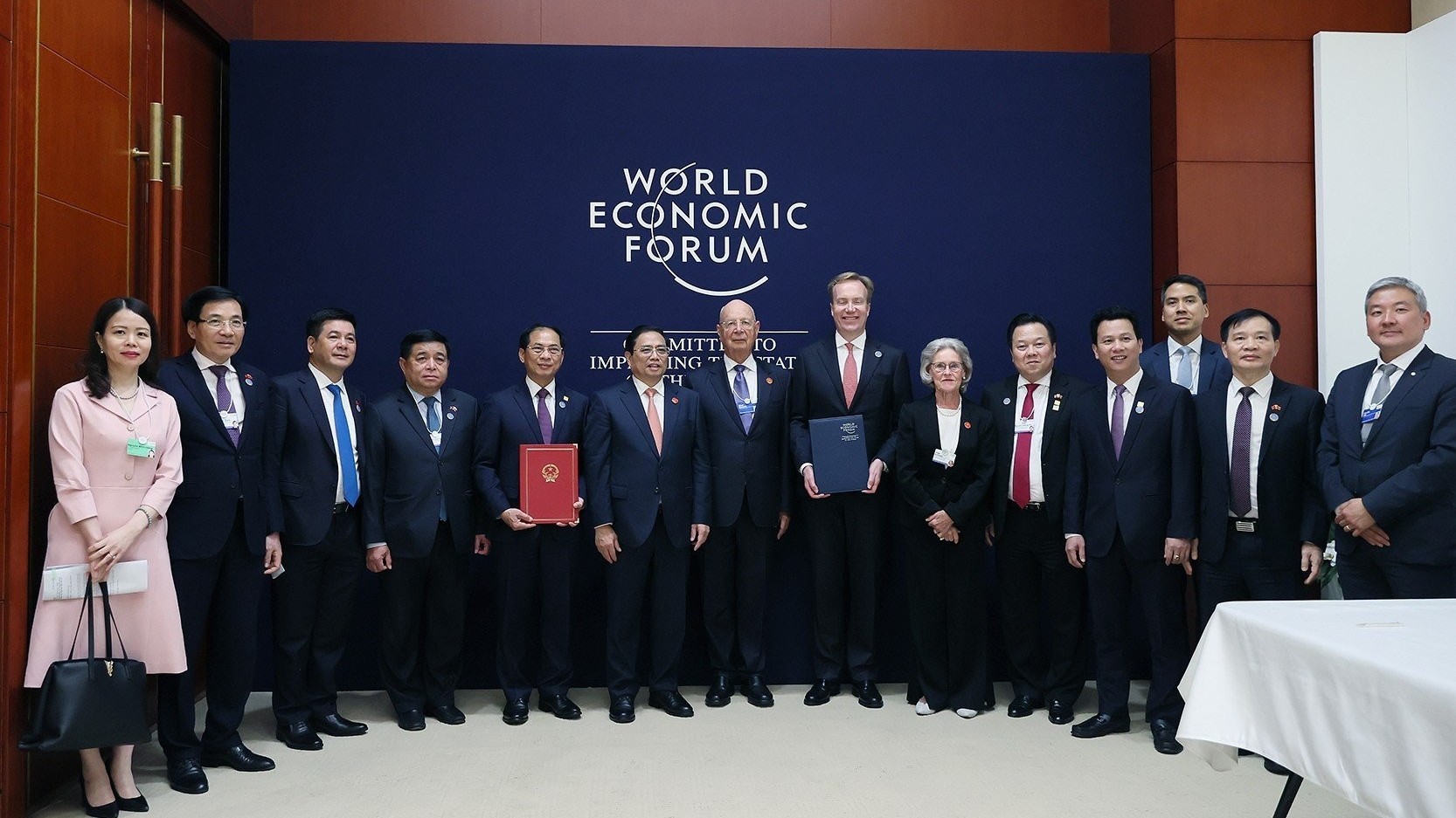 Thủ tướng Chính phủ đề nghị WEF giúp Việt Nam thu hút đầu tư chất lượng cao