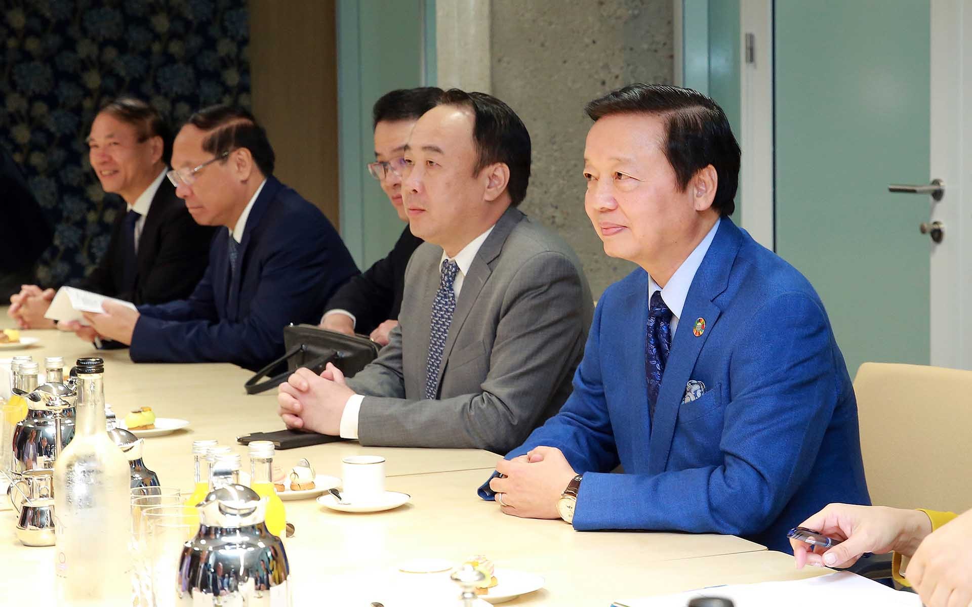 Phó Thủ tướng Trần Hồng Hà bày tỏ vui mừng về mối quan hệ hữu nghị truyền thống giữa Việt Nam và Hà Lan ngày càng phát triển sâu rộng trên nhiều lĩnh vực. Phó Thủ tướng Trần Hồng Hà bày tỏ vui mừng về mối quan hệ hữu nghị truyền thống giữa Việt Nam và Hà Lan ngày càng phát triển sâu rộng trên nhiều lĩnh vực.