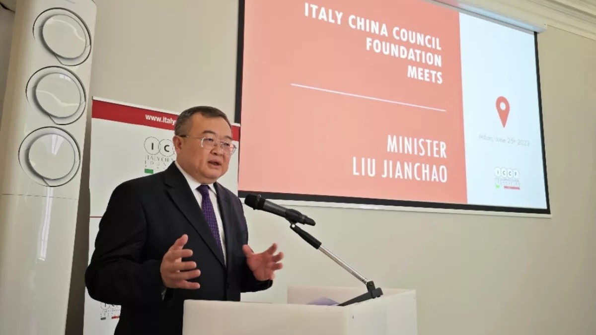 Lãnh đạo Mỹ-Italy điện đàm, quan chức Trung Quốc tới Milan
