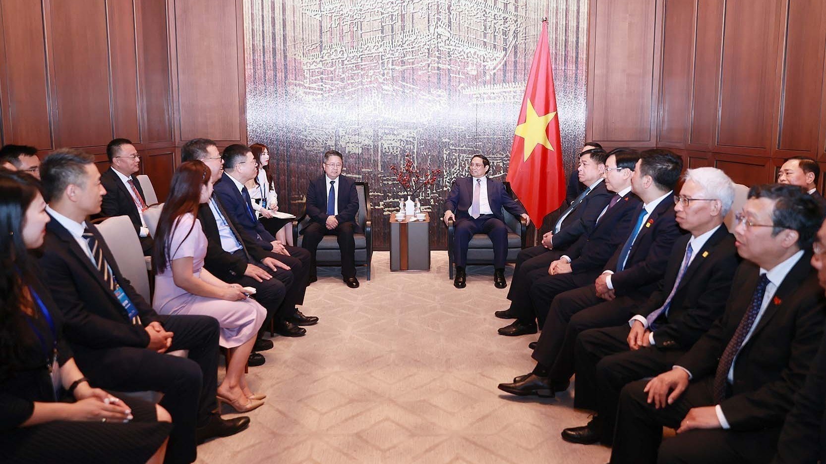 Thủ tướng Phạm Minh Chính hoan nghênh doanh nghiệp Trung Quốc đầu tư vào lĩnh vực năng lượng