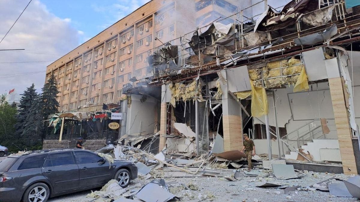 Tình hình Ukraine: Kiev chưa toàn lực phản công, công dân Colombia bị thương ở Kramatorsk?