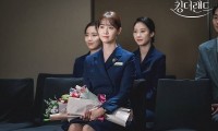 Phim Khách sạn vương giả: YoonA tỏa sáng với gu thời trang công sở tối giản nhưng thời thượng