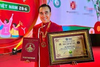 Kỷ lục Việt Nam trao danh hiệu 'Nghệ sĩ nấu nhiều món ăn nhất trên truyền hình' cho MC Quyền Linh