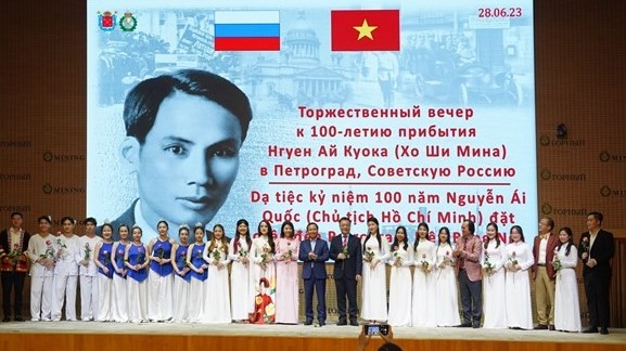 Đêm nhạc ý nghĩa kỷ niệm 100 năm ngày Chủ tịch Hồ Chí Minh lần đầu tiên đặt chân đến Liên Xô