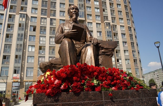 Statue of President Ho Chi Minh inaugurated in St. Petersburg