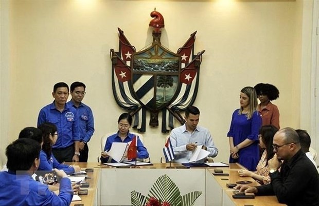 Vietnamese, Cuban youth unions strengthen cooperation