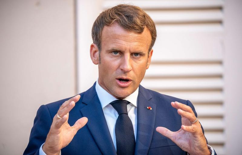 Tổng thống Pháp hoãn chuyến thăm Đức