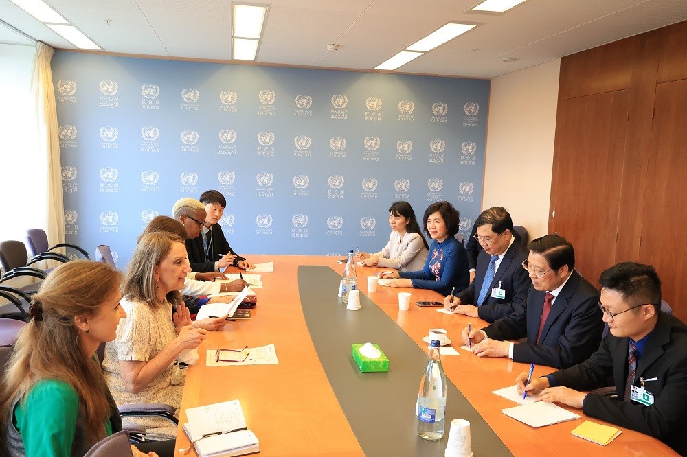 (07.02) Đoàn đại biểu do đồng chí Phan Đình Trạc dẫn đầu làm việc với Văn phòng Hội nghị Liên hợp quốc về Thương mại và Phát triển (UNCTAD). (Nguồn: TTXVN)