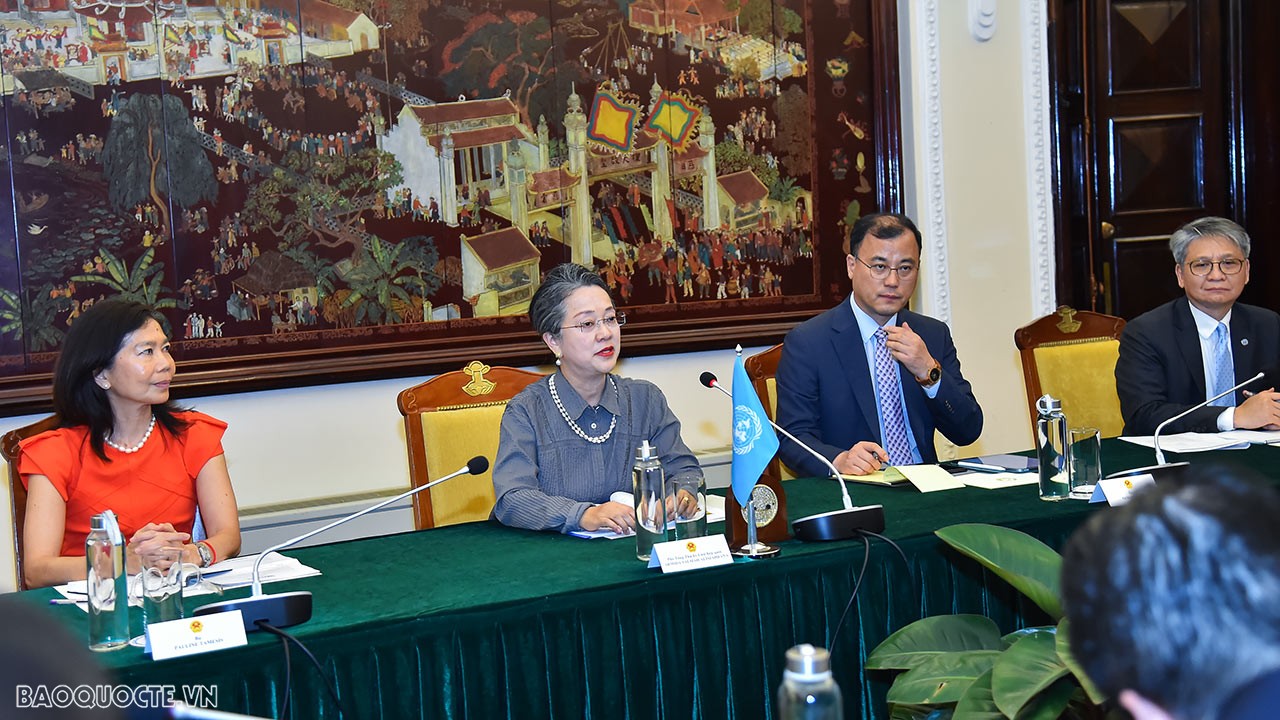 Bộ trưởng Ngoại giao Bùi Thanh Sơn đón, hội đàm với Phó Tổng thư ký Liên hợp quốc Armida Salsiah Alisjahbana