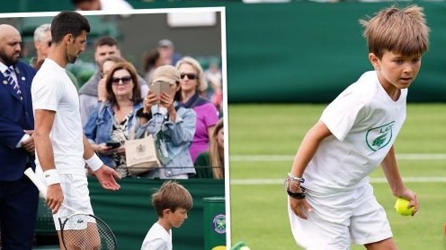 Con trai Novak Djokovic nhặt bóng cho bố tập luyện trước trận mở màn Wimbledon 2023
