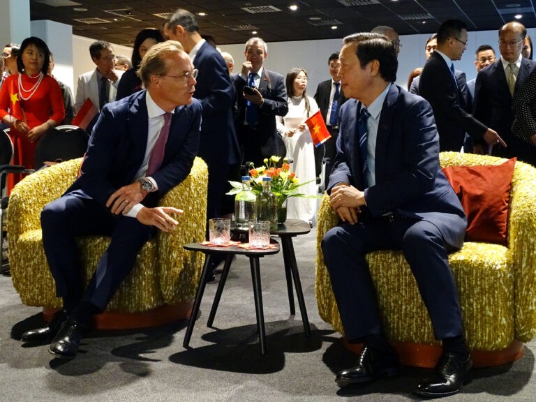 His Royal Highness Prince Jaime de Bourbon de Parme and His Excellency Mr. Trần Hồng Hà.(Source: diplomatmagazine)