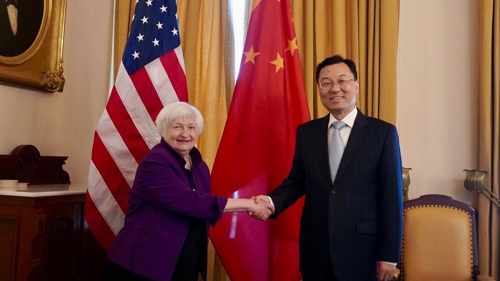 (07.05) Bộ trưởng Tài chính Mỹ Janet Yellen trong cuộc gặp Đại sứ Trung Quốc tại Washington Tạ Phong ngày 3/7, trước thềm chuyến thăm Bắc Kinh. (Nguồn: CGTN)