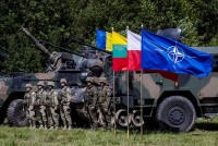 Nước láng giềng Ukraine kêu gọi 'nạp' sức mạnh sườn phía Đông NATO, nói cuộc phản công của Kiev không phải là 'cú chốt hạ'
