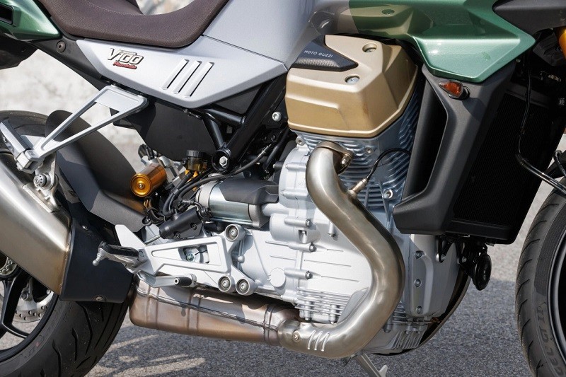 Moto Guzzi V100 Mandello sử dụng khối động cơ hoàn toàn mới với công suất 115 mã lực.
