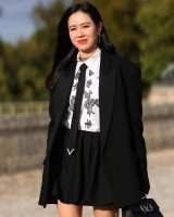 Son Ye Jin mặn mà nhan sắc, rạng ngời dự show thời trang cao cấp tại Pháp