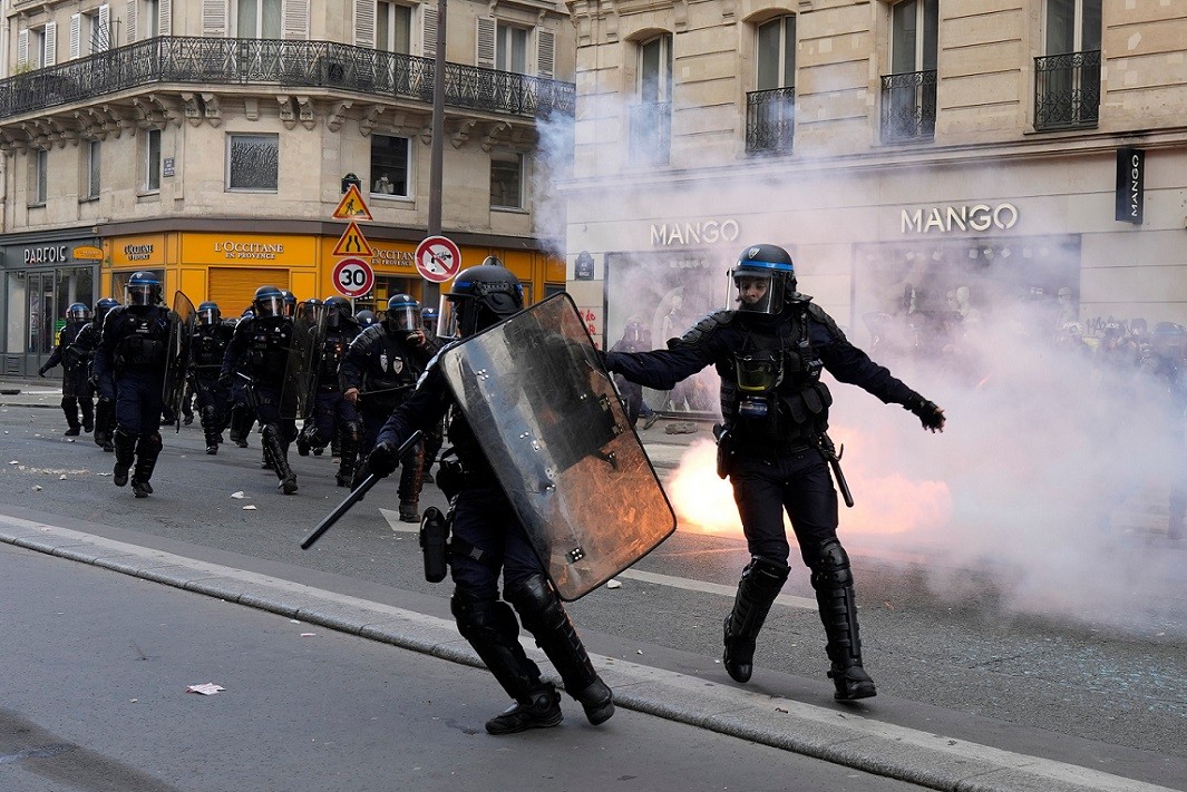 Pháp: Bạo lực cảnh sát là vấn đề phổ biến ở châu Âu