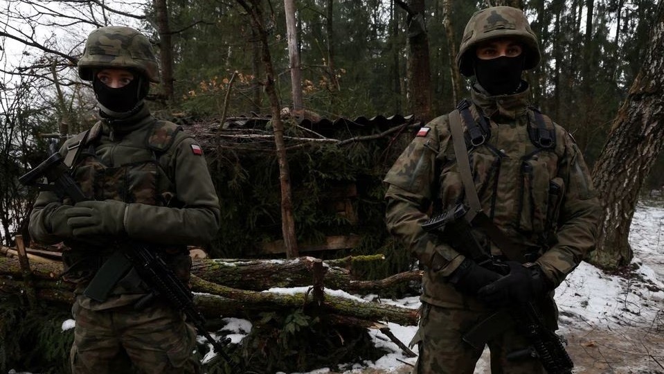 Lý do Ba Lan điều hơn 1.000 binh sĩ và nhiều thiết bị tới khu vực biên giới với Belarus