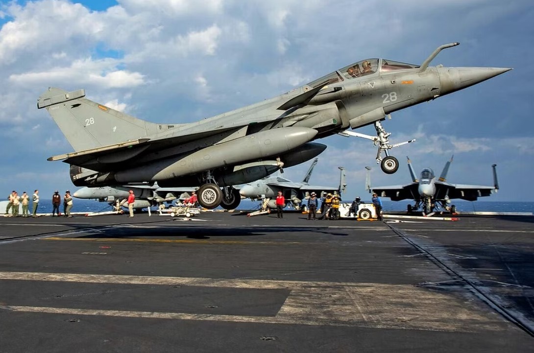 Thủ tướng Ấn Độ Narendra Modi dự kiến sẽ tiết lộ một hợp đồng lớn mua 26 máy bay chiến đấu Rafale Marine trong chuyến công du Pháp sắp tới. (Nguồn: Swarajya)