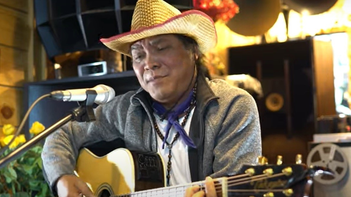 Wandering singer of vast highlands of Tay Nguyen: Keeping Ede people's rustic essence