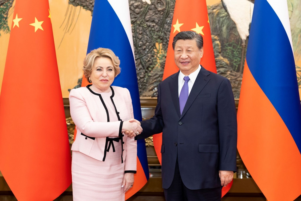 Chủ tịch Trung Quốc Tập Cận Bình (phải) và Chủ tịch Hội đồng Liên bang (Thượng viện) Nga Valentina Matviyenko tại cuộc gặp ở Bắc Kinh ngày 10/7/2023. (Nguồn: Tân Hoa xã)